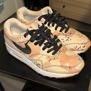 Nike men’s air max - Black and Tan Camouflage